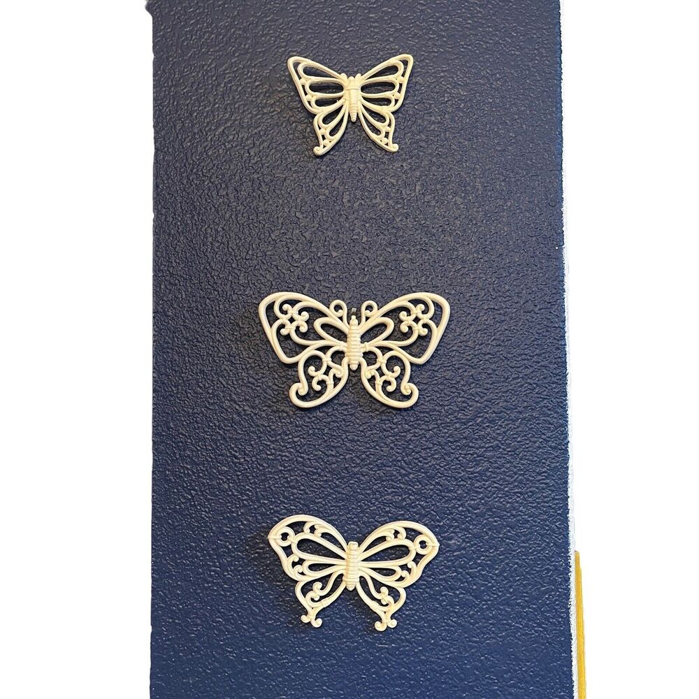Homco Butterflies Plastic Rattan Plaque 70s Made In USA Set Of 3 Cream Retro